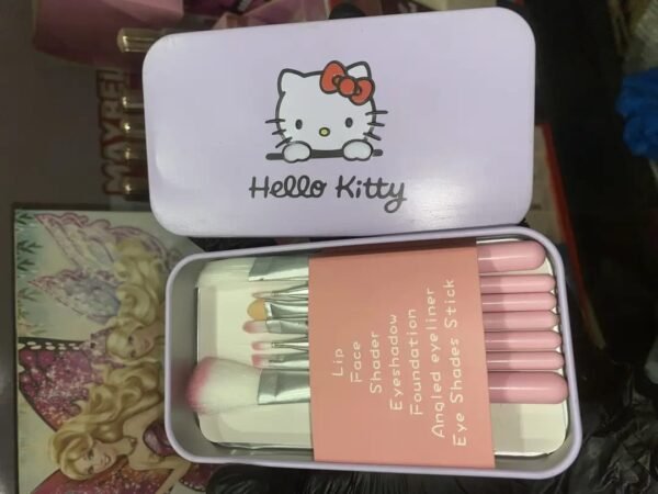 kyt 2 in 1 Makeup Deal - Hello kitty Makeup Brushes and Eyeshadow Kit
